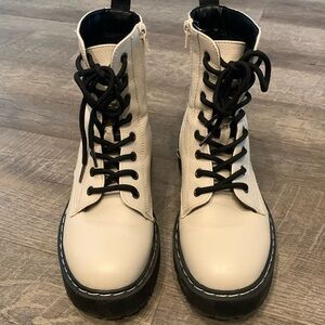 white combat boots with side zip lug sole (8)